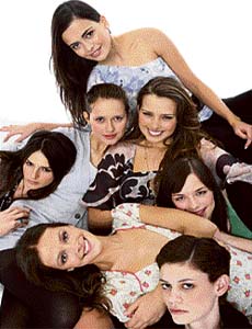 Petra & the girls show how to hug!