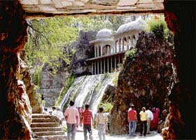As the mercury soars, there is no better place to beat the heat than the waterfall at Rock Garden