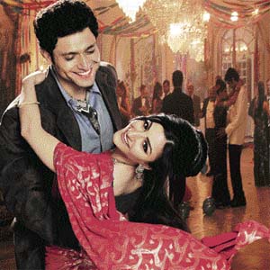 Shiney Ahuja & Soha Khan in Khoya Khoya Chand. The sepia tone to the film evoked the 1960s’ look