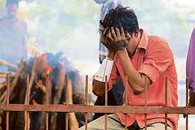 Govind mourns the death of his father Ram Prasad who was killed in the bomb blast at Chandpoll in Jaipur