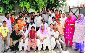 A family in Fatehgarh Gujjaran becomes the vote bank of one of the family members, contesting in panchayat elections.