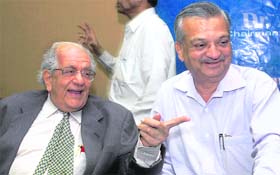 Anil Kakodkar, chairman of the Atomic Energy Commission, with former chairman, Department of Atomic Energy Homi Sethna during a panel discussion on “Indo-US Nuclear Deal: Advantage India”, in Mumbai