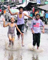 A short spell of rain brought relief for people in Ludhiana on Sunday.