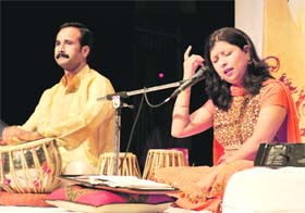 Vocalist Rinku Kalia performs at the Randhawa auditorium in Chandigarh