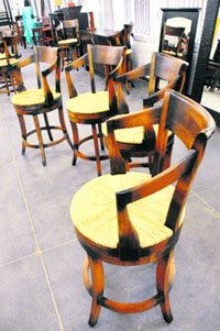 If you are planning to redo your home decor, Panchayat Bhavan-18 is the place to visit. On display here is exquisite wooden furniture from Jodhpur.
