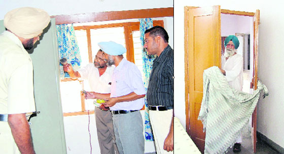 Forensic experts at the house where a theft took place in Ludhiana on Monday; and (right) Col Dhillon, owner of the house, shows the sheet used by the thieves to close the door.