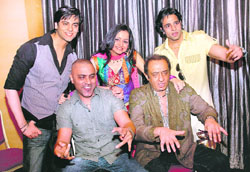 (L-R) Karan Godwan, Baba Sehgal, Muskan Mehani, Ranjit and Abhishek Avasthi