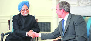 Manmohan Singh with George Bush at the Oval Office on Friday