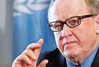 The former President of Finland  is known for making peace on three continents  Africa, Asia and Europe