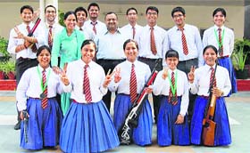 KVM winners with principal Rajiv Nagalia in Ludhiana