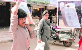 Polythene bags being used with novelty in Chandigarh despite a ban