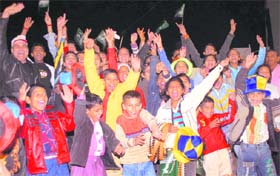Children of Bal Niketan enjoy ICL match between Delhi Giants and Hyderabad Heroes at Panchkula