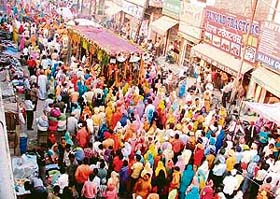 Devotees take part in ‘nagar kirtan’ in Ludhiana