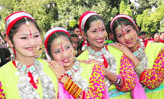 Kamaon artistes showcase traditional jewellery, usually worn by brides, at Uttarakhand Mahotsav.