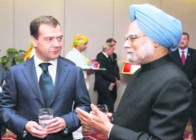 Russian President Dmitry Medvedev and Prime Minister Manmohan Singh during their meeting before dinner in New Delhi