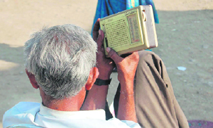 In the new age of communication, an old man in Dehradun continues to prefers his transistor.