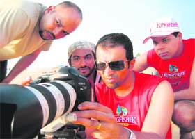 (Centre) Atul Kasbekar at work