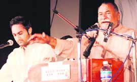 Lakhwinder with Puran Chand Wadali