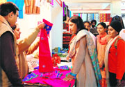 kala ki kalakaar! Shabana gets a