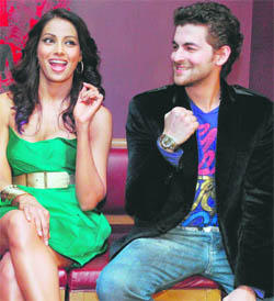 Bollywood actors Bipasha Basu and Neil Nitin Mukesh at the music band launch of their forthcoming film Aa Dekhen Zara.