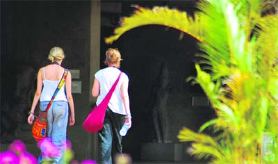 These foreign tourists bag a slice of India's rich