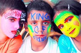 Face in the crowd: All hail the King.