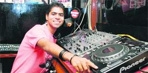 Mix it right: Dj KK