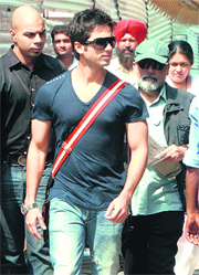 Shahid Kapoor spotted at the Chandigarh airport on Monday. He was in town along with Pankaj Kapoor and Supriya Pathak.
