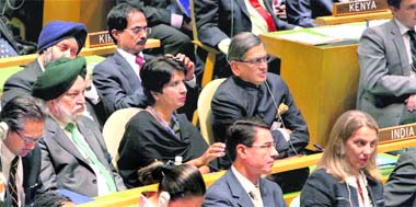 BRAINSTORMING SESSION: External Affairs Minister SM Krishna and Foreign Secretary Nirupama Rao along with Indias permanent envoy to United Nations Hardeep Puri at the UN General Assembly Hall in New York
