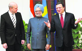 Prime Minister Manmohan Singh and his Swedish counterpart Fredrik Reinfeldt along with the European Commission president Jose Manuel Barroso during the 10th EU summit in New Delhi on Friday.