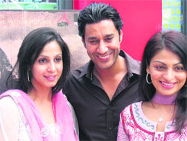 Thursday saw actors of the Punjabi movie Heer Ranjha open an auction of costumes worn by them in the movie.