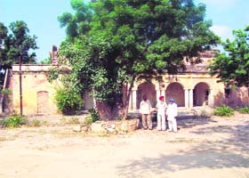 Dewan Chand shows a neem tree in front of Bassi kothi where two Kukas were hanged to death by the Britishers