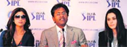 IPL commissioner Lalit Modi, accompanied by Shilpa Shetty and Priety Zinta, addresses a press conference in Mumbai