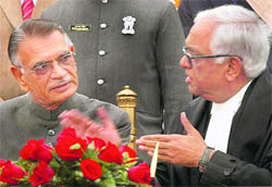 Chief Justice of the Punjab and Haryana High Court Mukul Mudgal has a word with the new Punjab Governor, Shivraj Patil, at Raj Bhavan in Chandigarh on Friday.