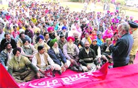 Activists of the JPMO during a rally against price rise in Ludhiana