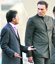 Shunted out: Lalit Modi talks to commentator Ravi Shastri in Mumbai on Sunday.