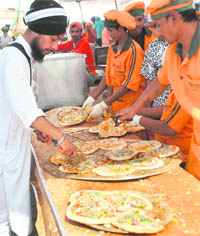 Pizzas for langar on concluding day of the Diwas.