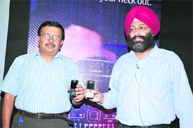 Raju Sastry, Head Messaging Services and Chandan Dang, General Manager, North Nokia