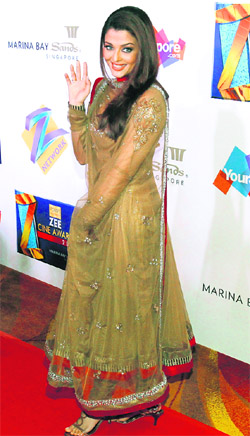 Aishwarya Rai Bachchan on the red carpet of the Bollywood Zee Cine Awards at the Marina Bay Sands in Singapore.