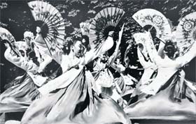 Dance for Peace by Korean Women — Photo: Parvesh Chauhan