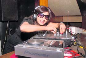 CONSOLE CALL: DJ RINK — Photo: S Chandan