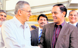 Home Secretary GK Pillai (left) with his Pakistani counterpart Qamar Zaman