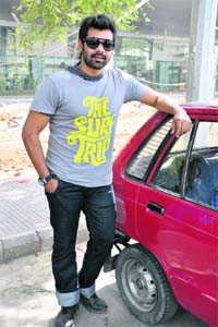 Shabbir Ahluwalia, winner of Khatron Ke Khiladi 3 and the actor who shot to fame with Shootout At Lokhandwala, is in the city