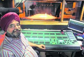 Light & Sound: Jaspal Singh — Photo: Pradeep Tewari