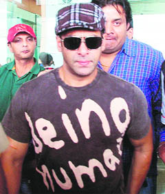 Salman Khan leaving Chandigarh airport after shooting of the film Bodygaurd in Patiala.
