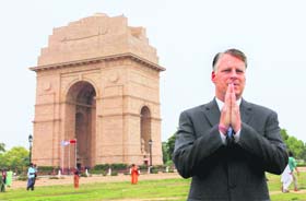 GOODBYE INDIA: US Ambassador to India Timothy J Roemer poses for photographers at the India Gate after making a farewell statement in New Delhi on Thursday