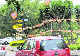 The BJP had illegally put up flags, buntings and banners along the route from the airport to the PGI without taking prior permission from the Municipal Corporation.