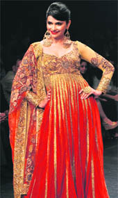 Thumbs down: Prachi Desai