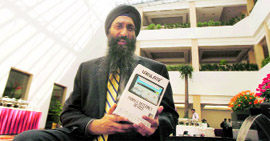 Suneet Singh Tuli with Aakash