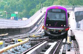Silicon city on Metro map: The Metro train during its inaugural run in Bangalore on Thursday